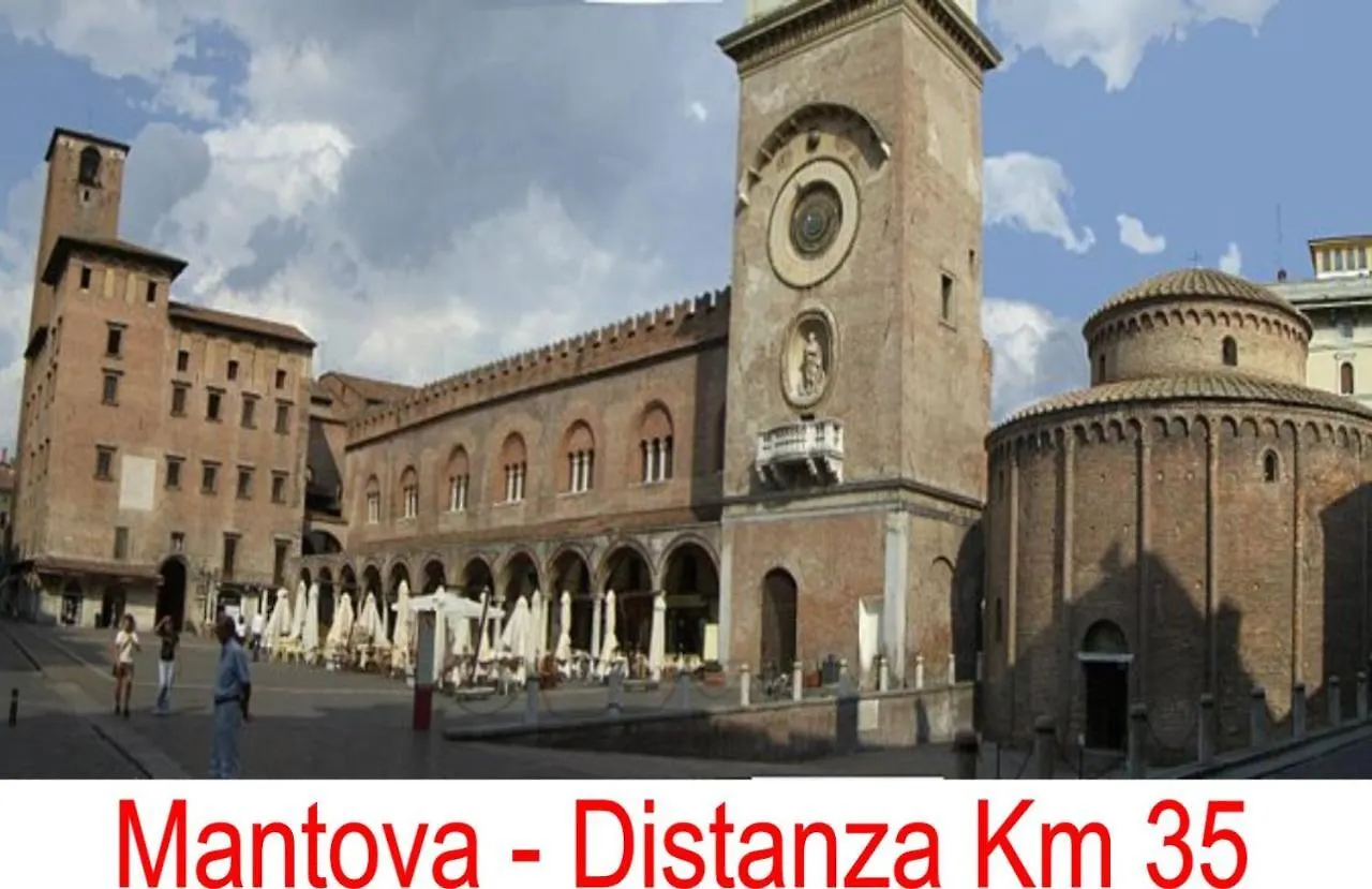 Appartamento Il Vicolo Peschiera del Garda 0*,  Italia