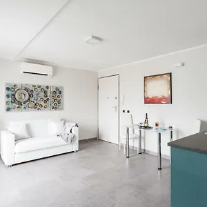 Penthouse 41 In Trastevere With Big Terrace , Roma Italia